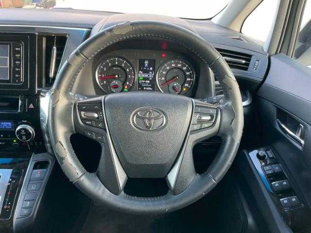 トヨタ アルファード S 岩手県 2016(平28)年 6.2万km ホワイトパールクリスタルシャイン 純正ＳＤナビ　Ｂｌｕｅｔｏｏｔｈ／ＣＤ／ＤＶＤ／フルセグＴＶ　/フリップダウンモニター　/ワンオーナー/両側パワースライドドア　/ＥＴＣ　/ＬＥＤヘッドライト　/ステアリングリモコン　ス/ペアキー有