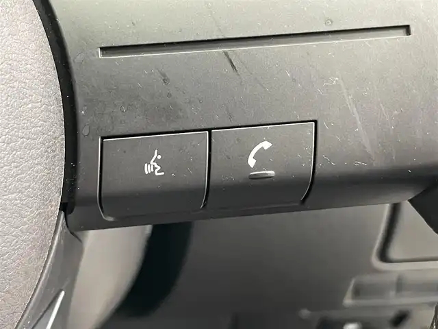 日産 オーラ G 鹿児島県 2023(令5)年 2.3万km 黒 禁煙車/ナビ(AVN-LBS01)/　・Bluetooth/　・AUX/デジタルインナーミラー/アラウンドビューカメラ/インテリジェントエマージェンシーブレーキ/踏み間違い衝突防止アシスト/標識検知機能/車線逸脱警報/ふらつき警報/BSW/LEDヘッドライト/アダプティブLEDヘッドライトシステム/電動パーキングブレーキ/オートブレーキホールド/ETC/ドライブレコーダー/ハーフレザーシート/ステアリングリモコン/電動格納ミラー