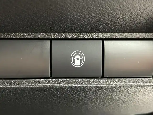 日産 オーラ G 鹿児島県 2023(令5)年 2.3万km 黒 禁煙車/ナビ(AVN-LBS01)/　・Bluetooth/　・AUX/デジタルインナーミラー/アラウンドビューカメラ/インテリジェントエマージェンシーブレーキ/踏み間違い衝突防止アシスト/標識検知機能/車線逸脱警報/ふらつき警報/BSW/LEDヘッドライト/アダプティブLEDヘッドライトシステム/電動パーキングブレーキ/オートブレーキホールド/ETC/ドライブレコーダー/ハーフレザーシート/ステアリングリモコン/電動格納ミラー