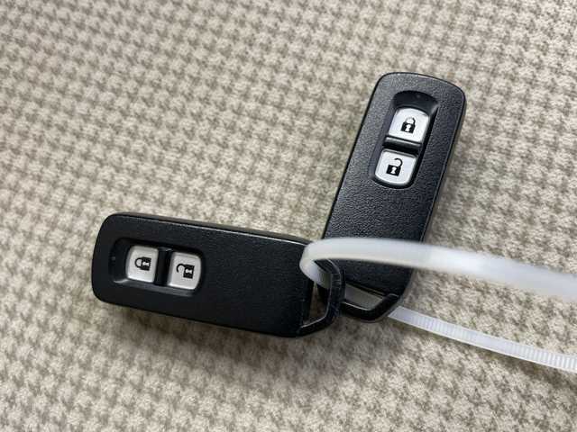 ホンダ Ｎ ＯＮＥ G Aパッケージ 富山県 2014(平26)年 0.9万km スマートブラック 純正ナビ【VXM-158C】/（AM/FM/CD/SD）/バックカメラ/衝突被害軽減ブレーキ/HIDヘッドライト/オートライト/横滑り防止装置/ドライブレコーダー/スマートキー×２/プッシュスタート/アイドリングストップ/純正フロアマット