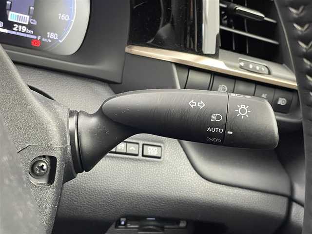 トヨタ クラウン スポーツ Z 埼玉県 2023(令5)年 1.9万km ゴールドⅡ パノラマルーフ　黒レザーシート　パノラミックビューモニター　純正１２．３インチディスプレイ　ＥＴＣ　デジタルインナーミラー　ＨＵＤ　ＢＳＭ　ＡＣ１００Ｖ　シートヒーター　ベンチレーション　シートメモリ