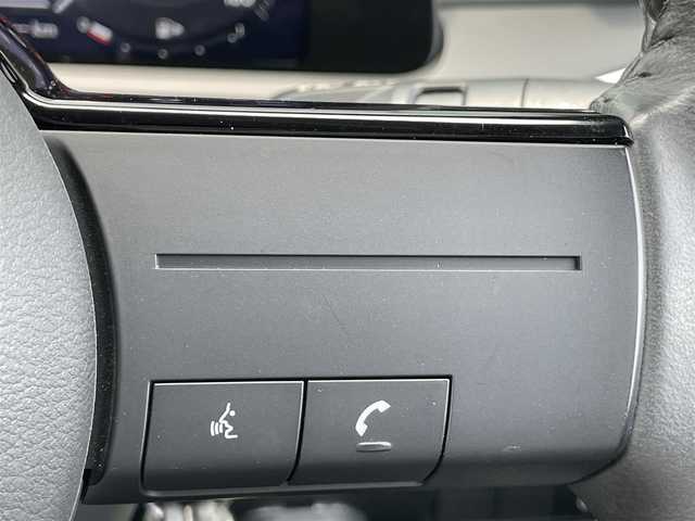 日産 オーラ G レザーエディション 香川県 2022(令4)年 2.6万km ピュアホワイトパール 登録時走行距離：26068km/純正9型ナビ/　CD DVD BT フルセグTV/全方位カメラ/エマージェンシーブレーキ/レーンキープアシスト/ブラインドスポットモニター/クリアランスソナー/ビルトインETC/前後ドライブレコーダー/デジタルインナーミラー/電子パーキングブレーキ/レザーシート/革巻きステアリング/ステアリングスイッチ/プッシュスタート/スマートキー/スペアキー