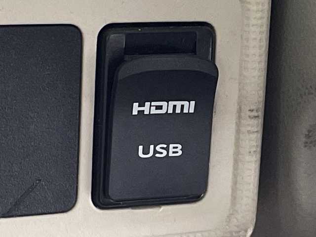 ダイハツ ムーヴ キャンバス X LTD メイクアップ SA Ⅲ 鹿児島県 2018(平30)年 7.5万km パールホワイトⅢ/ナチュラルベージュマイカメタリック 2トーン 純正8インチナビ/（AM/FM/CD/DVD/Bluetooth/HDMI）/フルセグテレビ/バックカメラ/両側パワースライドドア/ETC/スマートアシストIII/・衝突警報機能/・衝突回避支援ブレーキ/・誤発進抑制制御機能/・車線逸脱警報機能/・先行車発進お知らせ機能/・オートハイビーム/オートエアコン/スマートキー/横滑り防止装置