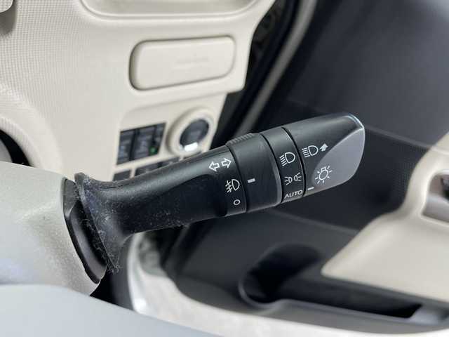 ダイハツ ムーヴ キャンバス X LTD メイクアップ SA Ⅲ 鹿児島県 2018(平30)年 7.5万km パールホワイトⅢ/ナチュラルベージュマイカメタリック 2トーン 純正8インチナビ/（AM/FM/CD/DVD/Bluetooth/HDMI）/フルセグテレビ/バックカメラ/両側パワースライドドア/ETC/スマートアシストIII/・衝突警報機能/・衝突回避支援ブレーキ/・誤発進抑制制御機能/・車線逸脱警報機能/・先行車発進お知らせ機能/・オートハイビーム/オートエアコン/スマートキー/横滑り防止装置