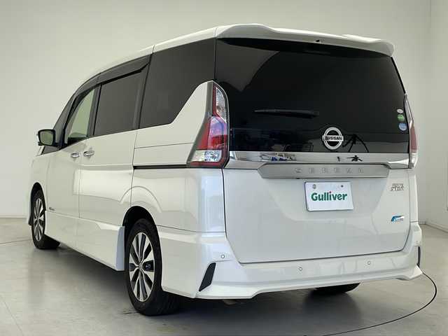 日産 セレナ ハイウェイスター 千葉県 2017(平29)年 7万km ブリリアントホワイトパール 衝突被害軽減システム/レーンキープアシスト/コーナーセンサー（前後）/クルーズコントロール/パーキングアシスト/アイドリングストップ/純正フリップダウンモニター/純正9インチSDナビ（MM516D-L）/　（Bluetooth/CD/DVD/USB/AUX/フルセグTV）/純正ETC/社外ドライブレコーダー（前後）/アイドリングストップ/両側パワースライドドア/パワーステアリング/純正フロアマット/オートライト/LEDヘッドライト/純正16インチアルミホイール