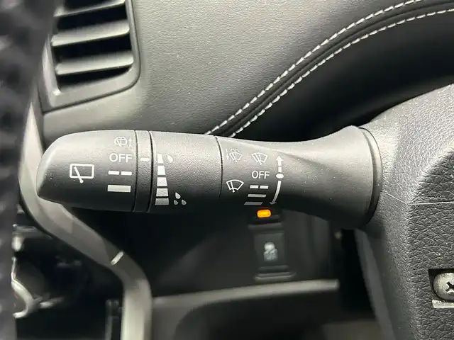 日産 セレナ e－パワー ハイウェイスター V 鹿児島県 2018(平30)年 4.2万km ダイヤモンドブラック 社外8インチナビ/フルセグTV/BT/CD/DVD/MSV/アラウンドビューモニター/エマージェンシーブレーキ/パーキングアシスト/両側パワースライドドア/前席シートヒーター/ステアリングヒーター/ドライブレコーダー/ETC/LEDヘッドライト/純正15インチアルミホイール/純正フロアマット