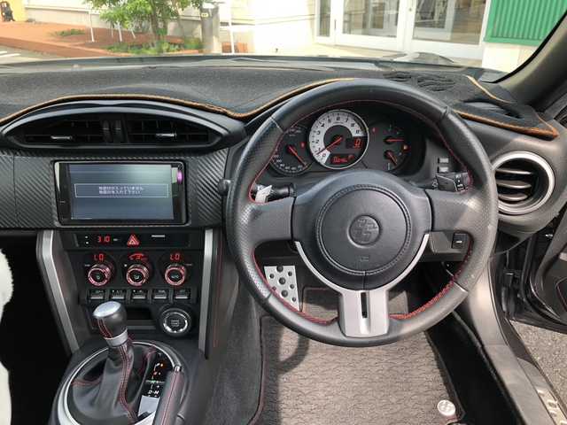トヨタ ８６ GT 愛媛県 2014(平26)年 5.7万km ダークグレーメタリック 純正ナビ(NSLN-W62) SD未着/・フルセグTV /Bluetooth/SD/バックカメラ /パドルシフト /ETC /HIDオートライト /・フォグランプ /スマートキー /・スペアキー /エンジンスターター /SPROT/SNOWMODE /禁煙車 /純正アルミ/取扱説明書/保証書