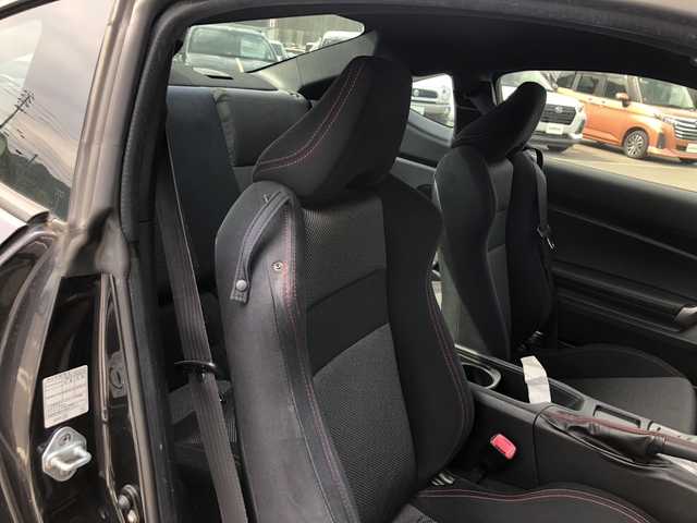 トヨタ ８６ GT 愛媛県 2014(平26)年 5.7万km ダークグレーメタリック 純正ナビ(NSLN-W62) SD未着/・フルセグTV /Bluetooth/SD/バックカメラ /パドルシフト /ETC /HIDオートライト /・フォグランプ /スマートキー /・スペアキー /エンジンスターター /SPROT/SNOWMODE /禁煙車 /純正アルミ/取扱説明書/保証書