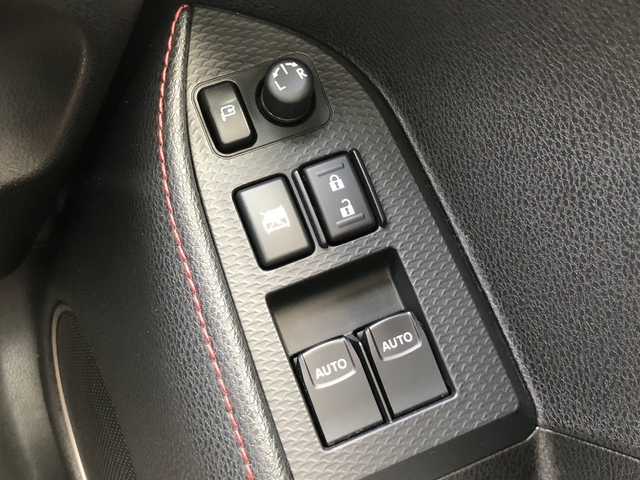 トヨタ ８６ GT 愛媛県 2014(平26)年 5.7万km ダークグレーメタリック 純正ナビ(NSLN-W62) SD未着/・フルセグTV /Bluetooth/SD/バックカメラ /パドルシフト /ETC /HIDオートライト /・フォグランプ /スマートキー /・スペアキー /エンジンスターター /SPROT/SNOWMODE /禁煙車 /純正アルミ/取扱説明書/保証書
