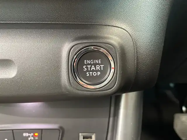 シトロエン Ｃ３ エアクロス シャイン 栃木県 2020(令2)年 2.5万km グレーＭ ワンオーナー/純正ディスプレイオーディオ/(USB・iPod)/バックカメラ/サイドカメラ/アクティブセーフティブレーキ/レーンキープアシスト/ブラインドスポットモニター/クルーズコントロール/アダプティブフローティングシステム/オートライト/前後コーナーセンサー/ルーフレール/ドライブレコーダー/パーキングアシスト/MTモード付AT/ETC/純正アルミホイール/純正フロアマット/スマートキー/プッシュスタート/取扱説明書/保証書