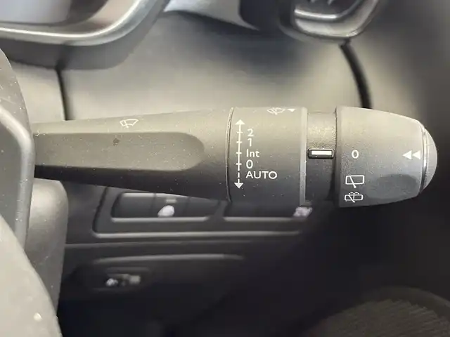 シトロエン Ｃ３ エアクロス シャイン 栃木県 2020(令2)年 2.5万km グレーＭ ワンオーナー/純正ディスプレイオーディオ/(USB・iPod)/バックカメラ/サイドカメラ/アクティブセーフティブレーキ/レーンキープアシスト/ブラインドスポットモニター/クルーズコントロール/アダプティブフローティングシステム/オートライト/前後コーナーセンサー/ルーフレール/ドライブレコーダー/パーキングアシスト/MTモード付AT/ETC/純正アルミホイール/純正フロアマット/スマートキー/プッシュスタート/取扱説明書/保証書