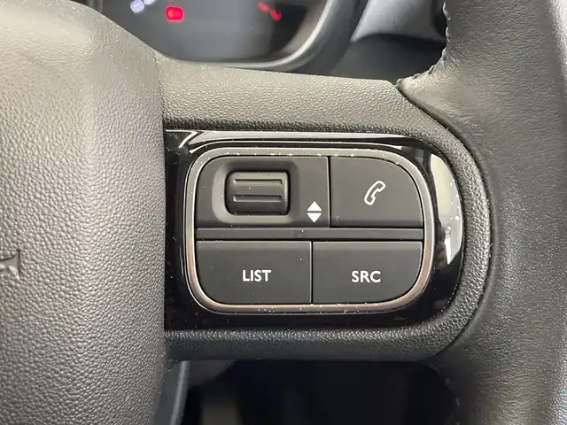 シトロエン Ｃ３ エアクロス シャイン 栃木県 2020(令2)年 2.5万km グレーＭ ワンオーナー/純正ディスプレイオーディオ/(USB・iPod)/バックカメラ/サイドカメラ/アクティブセーフティブレーキ/レーンキープアシスト/ブラインドスポットモニター/クルーズコントロール/アダプティブフローティングシステム/オートライト/前後コーナーセンサー/ルーフレール/ドライブレコーダー/パーキングアシスト/MTモード付AT/ETC/純正アルミホイール/純正フロアマット/スマートキー/プッシュスタート/取扱説明書/保証書