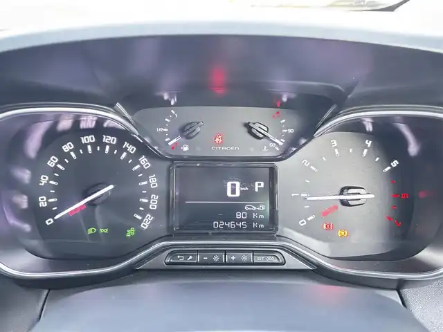 シトロエン Ｃ３ エアクロス シャイン 熊本県 2020(令2)年 2.5万km グレーＭⅡ ワンオーナー/ルーフレール/純正ディスプレイオーディオ/【Bluetooth再生/USB】/バックカメラ/アクティブセーフティブレーキ/レーンキープアシスト/パークアシスト/ブラインドスポットモニター/インテリジェントハイビーム/LEDオートライト/トラクションコントロール/パーキングセンサー/クルーズコントロール/純正16インチAW/ETC/ドライブレコーダー