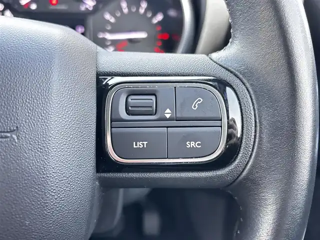 シトロエン Ｃ３ エアクロス シャイン 熊本県 2020(令2)年 2.5万km グレーＭⅡ ワンオーナー/ルーフレール/純正ディスプレイオーディオ/【Bluetooth再生/USB】/バックカメラ/アクティブセーフティブレーキ/レーンキープアシスト/パークアシスト/ブラインドスポットモニター/インテリジェントハイビーム/LEDオートライト/トラクションコントロール/パーキングセンサー/クルーズコントロール/純正16インチAW/ETC/ドライブレコーダー