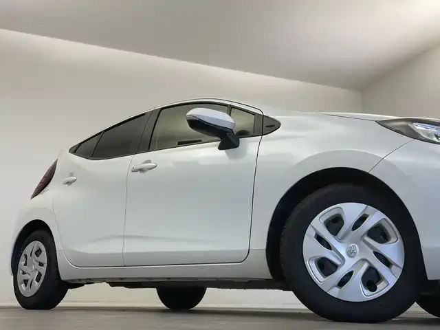 トヨタ アクア G 新潟県 2022(令4)年 3.8万km プラチナホワイトパールマイカ バックカメラ　/レーンキープアシスト　/衝突被害軽減システム　/前方ドライブレコーダー　/前後コーナーセンサー/追従クルーズコントロール/ビルトインETC　/LEDオートライト　/オートマチックハイビーム　/レザーステアリング　/純正フロアマット/スマートキー/Bluetooth・USB/保証書/取扱説明書