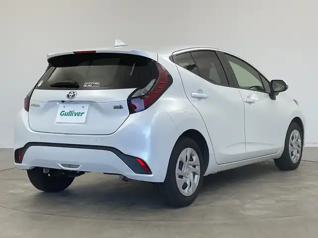トヨタ アクア G 新潟県 2022(令4)年 3.8万km プラチナホワイトパールマイカ バックカメラ　/レーンキープアシスト　/衝突被害軽減システム　/前方ドライブレコーダー　/前後コーナーセンサー/追従クルーズコントロール/ビルトインETC　/LEDオートライト　/オートマチックハイビーム　/レザーステアリング　/純正フロアマット/スマートキー/Bluetooth・USB/保証書/取扱説明書