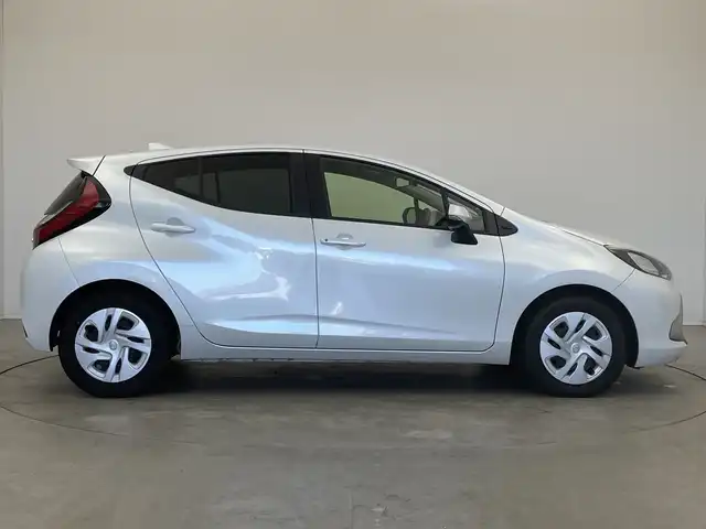 トヨタ アクア G 新潟県 2022(令4)年 3.8万km プラチナホワイトパールマイカ バックカメラ　/レーンキープアシスト　/衝突被害軽減システム　/前方ドライブレコーダー　/前後コーナーセンサー/追従クルーズコントロール/ビルトインETC　/LEDオートライト　/オートマチックハイビーム　/レザーステアリング　/純正フロアマット/スマートキー/Bluetooth・USB/保証書/取扱説明書