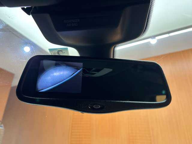 ポルシェ マカン 千葉県 2016(平28)年 6.4万km 白 純正ナビ　/バックカメラ　/クルーズコントロール　/フルセグＴＶ　/ハーフレザーシート　/パワーシート　/シートヒーター　/コーナーセンサー　/ＥＴＣ　/電動リアゲート　/キセノンヘッドライト　/オートライト