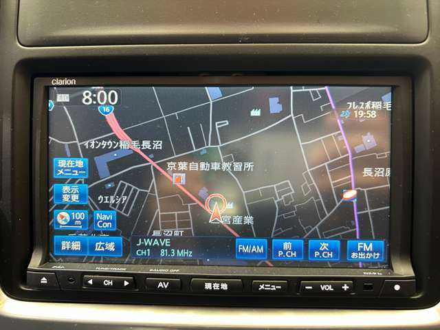 ポルシェ マカン 千葉県 2016(平28)年 6.4万km 白 純正ナビ　/バックカメラ　/クルーズコントロール　/フルセグＴＶ　/ハーフレザーシート　/パワーシート　/シートヒーター　/コーナーセンサー　/ＥＴＣ　/電動リアゲート　/キセノンヘッドライト　/オートライト