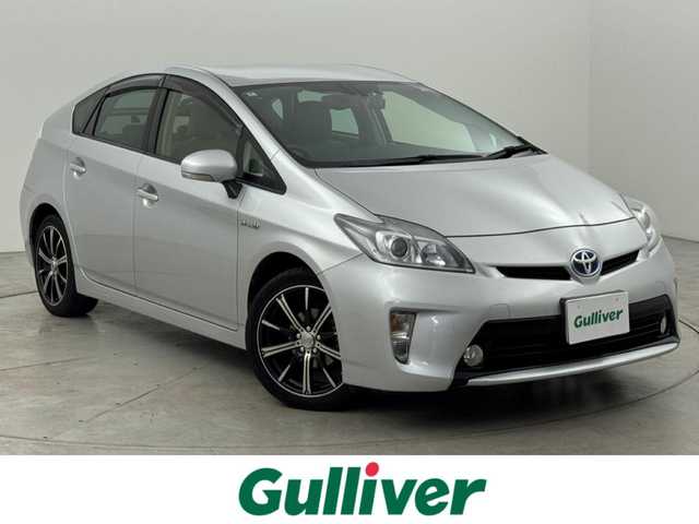 トヨタ プリウス G 福岡県 2012(平24)年 3.8万km シルバーM 純正ナビ　/バックカメラ　/ビルトインＥＴＣ　/前後ドライブレコーダー　/クルーズコントロール　/ステアリングスイッチ　/プッシュスタート　/電動格納式ドアミラー　/ハーフレザー　/パワーシート　/純正１７インチＡＷ/純正ＡＷ４本社内積込み