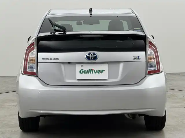 トヨタ プリウス G 福岡県 2012(平24)年 3.8万km シルバーM 純正ナビ　/バックカメラ　/ビルトインＥＴＣ　/前後ドライブレコーダー　/クルーズコントロール　/ステアリングスイッチ　/プッシュスタート　/電動格納式ドアミラー　/ハーフレザー　/パワーシート　/純正１７インチＡＷ/純正ＡＷ４本社内積込み