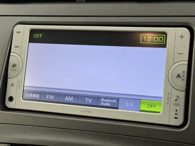 トヨタ プリウス G 福岡県 2012(平24)年 3.8万km シルバーM 純正ナビ　/バックカメラ　/ビルトインＥＴＣ　/前後ドライブレコーダー　/クルーズコントロール　/ステアリングスイッチ　/プッシュスタート　/電動格納式ドアミラー　/ハーフレザー　/パワーシート　/純正１７インチＡＷ/純正ＡＷ４本社内積込み