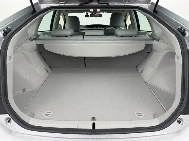 トヨタ プリウス G 福岡県 2012(平24)年 3.8万km シルバーM 純正ナビ　/バックカメラ　/ビルトインＥＴＣ　/前後ドライブレコーダー　/クルーズコントロール　/ステアリングスイッチ　/プッシュスタート　/電動格納式ドアミラー　/ハーフレザー　/パワーシート　/純正１７インチＡＷ/純正ＡＷ４本社内積込み