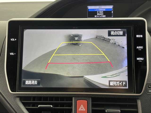 トヨタ エスクァイア ハイブリッド Gi ブラックテーラード 群馬県 2017(平29)年 8.8万km ブラック 雹害車　純正１０型ナビ　純正１２．１型後席モニター　バックカメラ　クルーズコントロール　両側電動スライドドア　ビルトインＥＴＣ　衝突被害軽減ブレーキ　レーンアシスト　ＬＥＤヘッドライト　フォグ　禁煙車