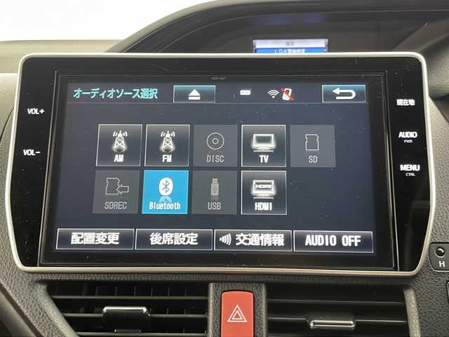 トヨタ エスクァイア ハイブリッド Gi ブラックテーラード 群馬県 2017(平29)年 8.8万km ブラック 雹害車　純正１０型ナビ　純正１２．１型後席モニター　バックカメラ　クルーズコントロール　両側電動スライドドア　ビルトインＥＴＣ　衝突被害軽減ブレーキ　レーンアシスト　ＬＥＤヘッドライト　フォグ　禁煙車