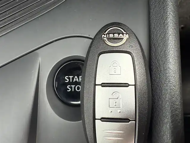 日産 ノート S 東京都 2021(令3)年 2万km ガーネットレッド ワンオーナー/純正9インチナビ/【ipod/SD/FM/AM/TV/USB/BT/CD/DVD】/インテリジェントルームミラー/ETC/ドライブレコーダー/360°セーフティアシスト/・アラウンドビューモニター/・インテリジェント エマージェンシーブレーキ/・インテリジェント LI（車線逸脱防止支援システム）/　LDW（車線逸脱警報）/・インテリジェント BSI（後側方衝突防止支援システム）/　BSW（後側方車両検知警報）/・踏み間違い衝突防止アシスト/コーナーセンサー/LEDヘッドライト/オートライト/フォグランプ/電子パーキング/オートホールド/ＵＳＢポート/ＩＳＯＦＩＸ/プッシュスタート/スマートキー/スペアキー×１