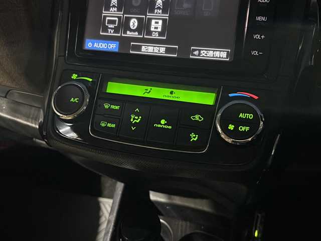トヨタ カローラ アクシオ 1．5G 福島県 2014(平26)年 10.5万km ホワイトパールクリスタルシャイン 純正ナビ　Ｂｌｕｅｔｏｏｔｈ　フルセグ　バックＣ　ＥＴＣ　ステアスイッチ　ｎａｎｏｅ　フロントワイパーデアイサー　オートＨＩＤライト　電動格納ミラー　リモコンキー　マット　エンジンスターター
