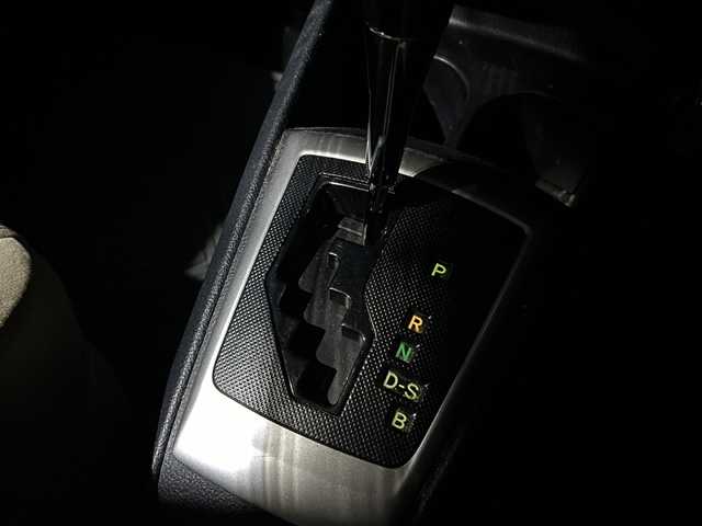 トヨタ カローラ アクシオ 1．5G 福島県 2014(平26)年 10.5万km ホワイトパールクリスタルシャイン 純正ナビ　Ｂｌｕｅｔｏｏｔｈ　フルセグ　バックＣ　ＥＴＣ　ステアスイッチ　ｎａｎｏｅ　フロントワイパーデアイサー　オートＨＩＤライト　電動格納ミラー　リモコンキー　マット　エンジンスターター