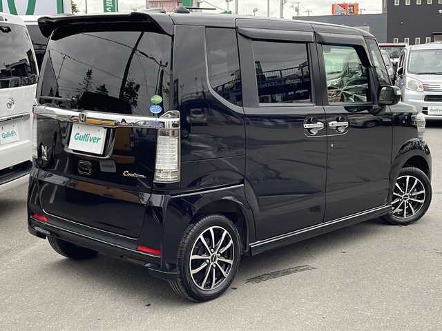 ホンダ Ｎ ＢＯＸ カスタム SSパッケージ 道東・釧路十勝 2015(平27)年 11.7万km スマートブラック 純正SDナビ　VXM-152VFi/フルセグ/Bluetooth/DVD/CD/SD/バックカメラ/社外エンジンスターター/シティブレーキアクティブシステム/（低速域衝突軽減ブレーキ＋誤発進抑制機能）/両側パワースライドドア/シートヒーター/フォグランプ/オートライト/電動格納ミラー/純正フロアマット/スマートキー/スペアキー/ドアバイザー
