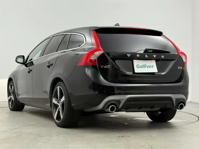 ボルボ Ｖ６０ D4 Rデザイン 愛知県 2018(平30)年 5.1万km オニキスブラックP サンルーフ/ブラックレザーシート/純正HDDナビ/フルセグTV/Bluetooth/DVD/AUX/USB/HDD/バックカメラ/ETC/レーダークルーズコントロール/ブラインドスポットモニター/ドライブレコーダー/運転席助手席パワーシート（メモリ付き）/前席シートヒーター/ステアリングヒーター/純正18インチアルミホイール/純正フロアマット/パドルシフト