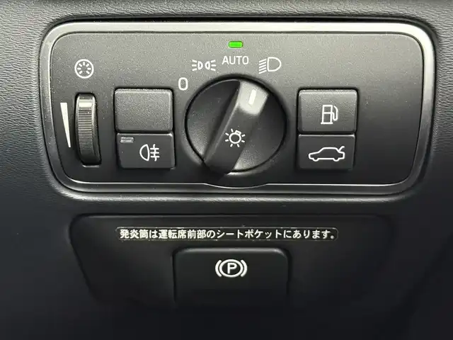 ボルボ Ｖ６０ D4 Rデザイン 愛知県 2018(平30)年 5.1万km オニキスブラックP サンルーフ/ブラックレザーシート/純正HDDナビ/フルセグTV/Bluetooth/DVD/AUX/USB/HDD/バックカメラ/ETC/レーダークルーズコントロール/ブラインドスポットモニター/ドライブレコーダー/運転席助手席パワーシート（メモリ付き）/前席シートヒーター/ステアリングヒーター/純正18インチアルミホイール/純正フロアマット/パドルシフト