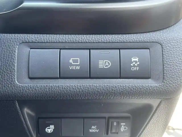 トヨタ アクア Z 愛媛県 2023(令5)年 3.4万km プラチナホワイトパールマイカ 純正ナビ(Bluetooth/AppleCarPlay/AndroidAuto/フルセグ) 　アラウンドビューモニター /ブラインドスポットモニター /前後コーナーセンサー /ハーフレザーシート /D席パワーシート 　/D/N席ヒートシーター 　/ETC 2.0　/LEDヘッドライト 　/フォグランプ /オートライト/オートマチックハイビーム /純正16インチアルミホイール /純正フロアマット /純正ドアバイザー /横滑り防止装置 　/レーンキープアシスト 　/衝突被害軽減システム /革巻きステアリング /ハンドルヒーター /ステアリングスイッチ /プッシュスタート /スマートキー /スペアキー1本 /取扱説明書・保証書
