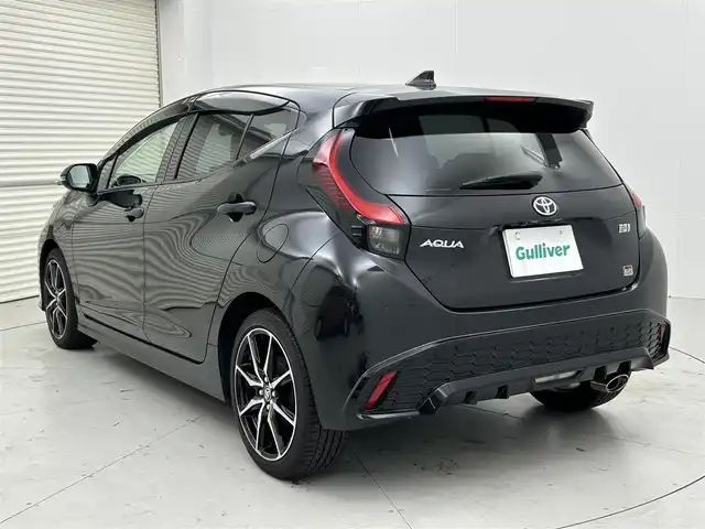 トヨタ アクア GRスポーツ 茨城県 2023(令5)年 1.8万km ブラックマイカ 純正ディスプレイオーディオ/・ナビキット機能あり/バックカメラ/ステアリングヒーター/レーダークルーズコントロール/AC100V/コーナーセンサー/オートマチックハイビーム/ハーフレザーシート/シートヒーター/純正17インチAW/純正フロアマット/LEDヘッドライト/ビルトインETC2.0/純正ドライブレコーダー