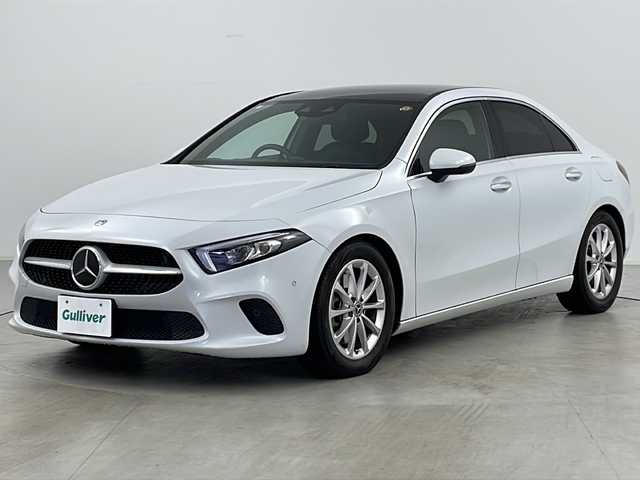 メルセデス・ベンツ Ａ２５０ 4MATIC 道央・札幌 2020(令2)年 2.4万km デジタルホワイト ・4WD/・純正ナビ&BT&TV&USB/・全周囲カメラ/・パノラマルーフ/・アクティブドライブクルーズコントロール/・アクティブブレーキアシスト/・ヘッドアップディスプレイ/・コーナーセンサー/・横滑り防止装置/・アイドリングストップ/・前席パワーシート/・前席シートヒーター/・レザーシート/・ビルトインETC/・純正フロアマット/・LEDヘッドライト/・オートライト/・スマートキー/・スペアキー/・純正17インチAW