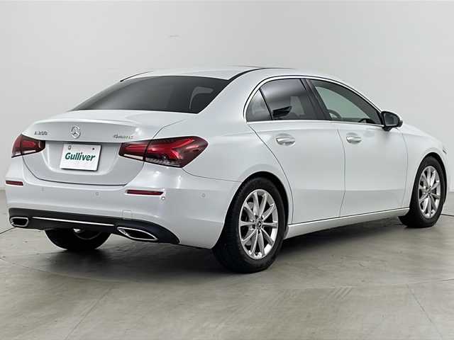 メルセデス・ベンツ Ａ２５０ 4MATIC 道央・札幌 2020(令2)年 2.4万km デジタルホワイト ・4WD/・純正ナビ&BT&TV&USB/・全周囲カメラ/・パノラマルーフ/・アクティブドライブクルーズコントロール/・アクティブブレーキアシスト/・ヘッドアップディスプレイ/・コーナーセンサー/・横滑り防止装置/・アイドリングストップ/・前席パワーシート/・前席シートヒーター/・レザーシート/・ビルトインETC/・純正フロアマット/・LEDヘッドライト/・オートライト/・スマートキー/・スペアキー/・純正17インチAW