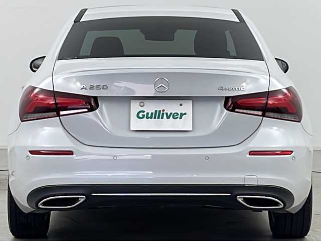 メルセデス・ベンツ Ａ２５０ 4MATIC 道央・札幌 2020(令2)年 2.4万km デジタルホワイト ・4WD/・純正ナビ&BT&TV&USB/・全周囲カメラ/・パノラマルーフ/・アクティブドライブクルーズコントロール/・アクティブブレーキアシスト/・ヘッドアップディスプレイ/・コーナーセンサー/・横滑り防止装置/・アイドリングストップ/・前席パワーシート/・前席シートヒーター/・レザーシート/・ビルトインETC/・純正フロアマット/・LEDヘッドライト/・オートライト/・スマートキー/・スペアキー/・純正17インチAW
