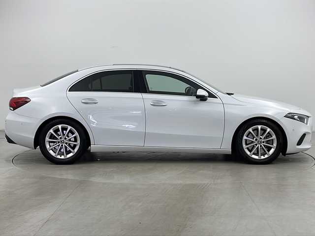 メルセデス・ベンツ Ａ２５０ 4MATIC 道央・札幌 2020(令2)年 2.4万km デジタルホワイト ・4WD/・純正ナビ&BT&TV&USB/・全周囲カメラ/・パノラマルーフ/・アクティブドライブクルーズコントロール/・アクティブブレーキアシスト/・ヘッドアップディスプレイ/・コーナーセンサー/・横滑り防止装置/・アイドリングストップ/・前席パワーシート/・前席シートヒーター/・レザーシート/・ビルトインETC/・純正フロアマット/・LEDヘッドライト/・オートライト/・スマートキー/・スペアキー/・純正17インチAW
