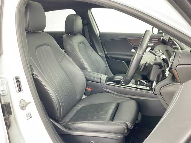 メルセデス・ベンツ Ａ２５０ 4MATIC 道央・札幌 2020(令2)年 2.4万km デジタルホワイト ・4WD/・純正ナビ&BT&TV&USB/・全周囲カメラ/・パノラマルーフ/・アクティブドライブクルーズコントロール/・アクティブブレーキアシスト/・ヘッドアップディスプレイ/・コーナーセンサー/・横滑り防止装置/・アイドリングストップ/・前席パワーシート/・前席シートヒーター/・レザーシート/・ビルトインETC/・純正フロアマット/・LEDヘッドライト/・オートライト/・スマートキー/・スペアキー/・純正17インチAW
