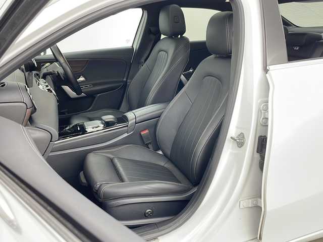 メルセデス・ベンツ Ａ２５０ 4MATIC 道央・札幌 2020(令2)年 2.4万km デジタルホワイト ・4WD/・純正ナビ&BT&TV&USB/・全周囲カメラ/・パノラマルーフ/・アクティブドライブクルーズコントロール/・アクティブブレーキアシスト/・ヘッドアップディスプレイ/・コーナーセンサー/・横滑り防止装置/・アイドリングストップ/・前席パワーシート/・前席シートヒーター/・レザーシート/・ビルトインETC/・純正フロアマット/・LEDヘッドライト/・オートライト/・スマートキー/・スペアキー/・純正17インチAW