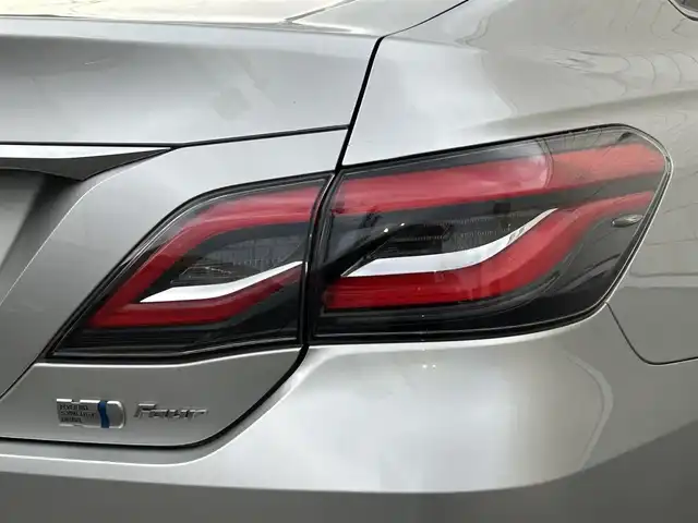 トヨタ クラウン ハイブリッド S Four エレガンススタイルⅡ 山形県 2020(令2)年 5.4万km プレシャスシルバー 純正メーカーナビ/バックカメラ/専用ツートンハーフレザーシート/ブラインドスポットモニター/ビルドインＥＴＣ/パワーシート＆シートヒーター/ステアリングヒーター/レーダークルーズコントロール/前後ドライブレコーダー/電動リアサンシェード/純正18インチアルミ