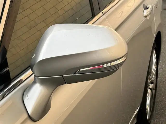 トヨタ クラウン ハイブリッド S Four エレガンススタイルⅡ 山形県 2020(令2)年 5.4万km プレシャスシルバー 純正メーカーナビ/バックカメラ/専用ツートンハーフレザーシート/ブラインドスポットモニター/ビルドインＥＴＣ/パワーシート＆シートヒーター/ステアリングヒーター/レーダークルーズコントロール/前後ドライブレコーダー/電動リアサンシェード/純正18インチアルミ