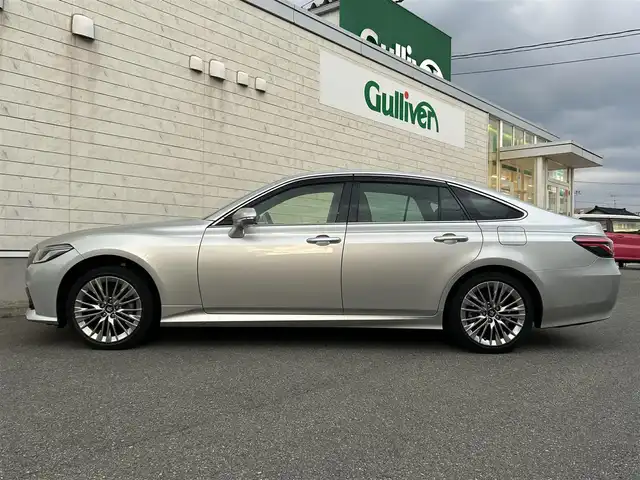 トヨタ クラウン ハイブリッド S Four エレガンススタイルⅡ 山形県 2020(令2)年 5.4万km プレシャスシルバー 純正メーカーナビ/バックカメラ/専用ツートンハーフレザーシート/ブラインドスポットモニター/ビルドインＥＴＣ/パワーシート＆シートヒーター/ステアリングヒーター/レーダークルーズコントロール/前後ドライブレコーダー/電動リアサンシェード/純正18インチアルミ