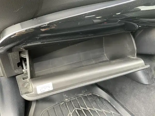 トヨタ プリウス Sセーフティプラス 宮崎県 2016(平28)年 8.1万km アティチュードブラックマイカ 純正９インチナビ／フルセグ／バックカメラ／ＥＴＣ／モデリスタエアロ／ＬＥＤヘッドライト／クリアランスソナー／純正アルミ/オートマチックハイビーム/レーダークルーズ