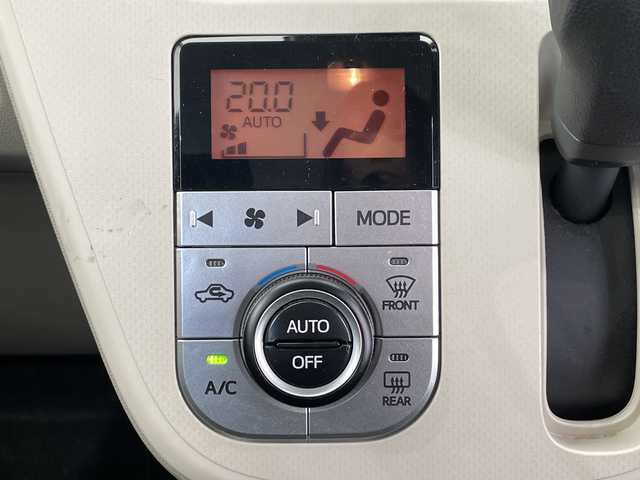 ダイハツ ムーヴ X リミテッドⅡ SAⅢ 栃木県 2020(令2)年 4.4万km シャイニングホワイトパール 純正オーディオ/(CD/DVD/Bluetooth/USB)/バックカメラ/ETC/運転席シートヒーター/禁煙車/オートライト/LEDヘッドライト/横滑り防止装置/スマートキー/プッシュスタート/アイドリングストップ/ステアリングスイッチ/革巻きステアリング/電動格納ミラー/純正１４インチホイール/純正フロアマット