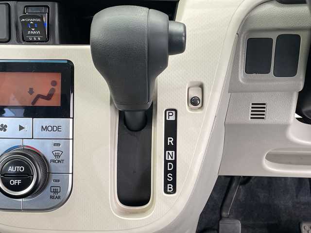 ダイハツ ムーヴ X リミテッドⅡ SAⅢ 栃木県 2020(令2)年 4.4万km シャイニングホワイトパール 純正オーディオ/(CD/DVD/Bluetooth/USB)/バックカメラ/ETC/運転席シートヒーター/禁煙車/オートライト/LEDヘッドライト/横滑り防止装置/スマートキー/プッシュスタート/アイドリングストップ/ステアリングスイッチ/革巻きステアリング/電動格納ミラー/純正１４インチホイール/純正フロアマット