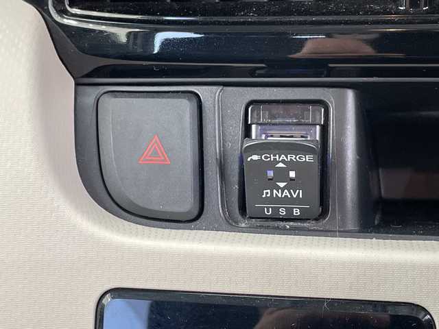 ダイハツ ムーヴ X リミテッドⅡ SAⅢ 栃木県 2020(令2)年 4.4万km シャイニングホワイトパール 純正オーディオ/(CD/DVD/Bluetooth/USB)/バックカメラ/ETC/運転席シートヒーター/禁煙車/オートライト/LEDヘッドライト/横滑り防止装置/スマートキー/プッシュスタート/アイドリングストップ/ステアリングスイッチ/革巻きステアリング/電動格納ミラー/純正１４インチホイール/純正フロアマット